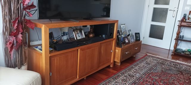 Mesas TV madera maciza Y OTRA MESA