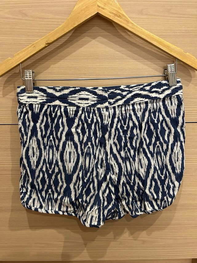Shorts estampados azul y blanco