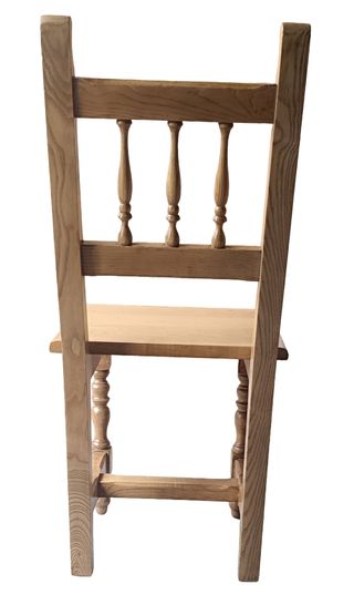 Vendo lote de 4 sillas y 2 banquetas de madera