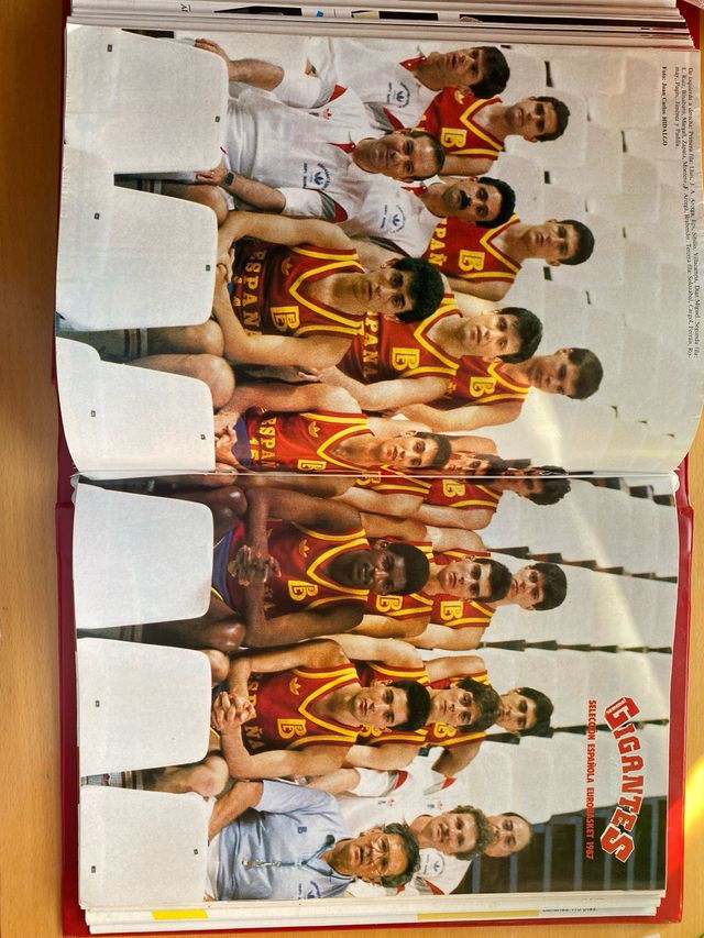 EXTRAORDINARIA COLECCIÓN
GIGANTES DEL BASKET 1987