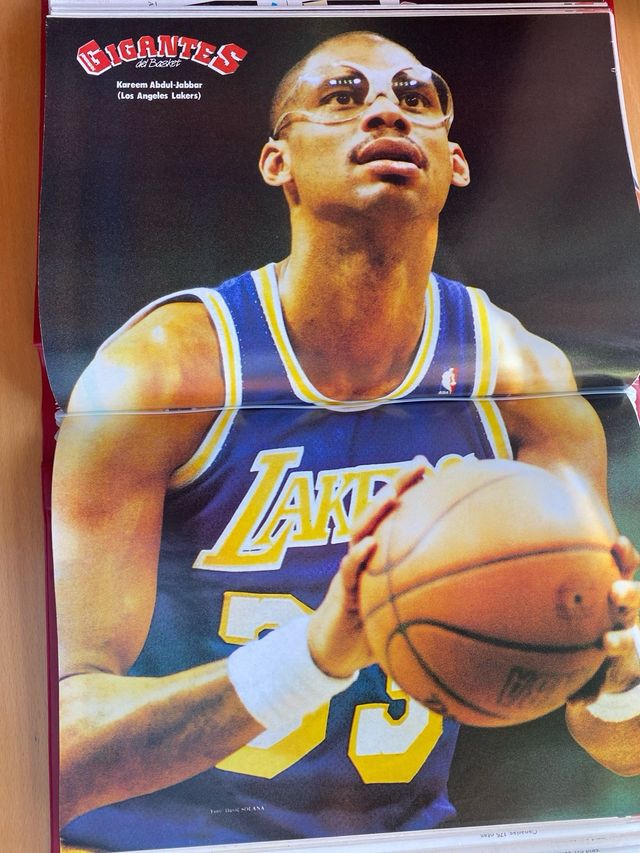 EXTRAORDINARIA COLECCIÓN
GIGANTES DEL BASKET 1987