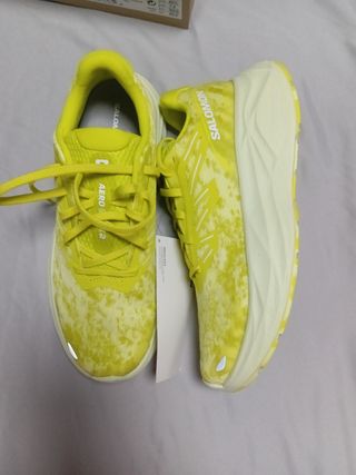 Zapatillas Salomon Aero Glide 2 amarillas