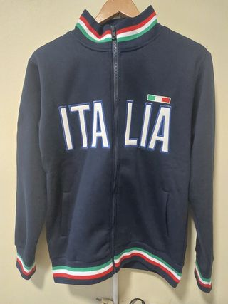 Chaqueta Italia Talla M
Afelpada por dentro 