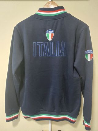 Chaqueta Italia Talla M
Afelpada por dentro 