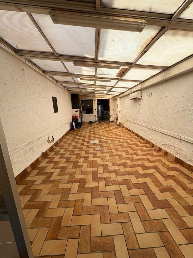 LOCAL 120m CON SALIDA HUMOS Y BARBACOA