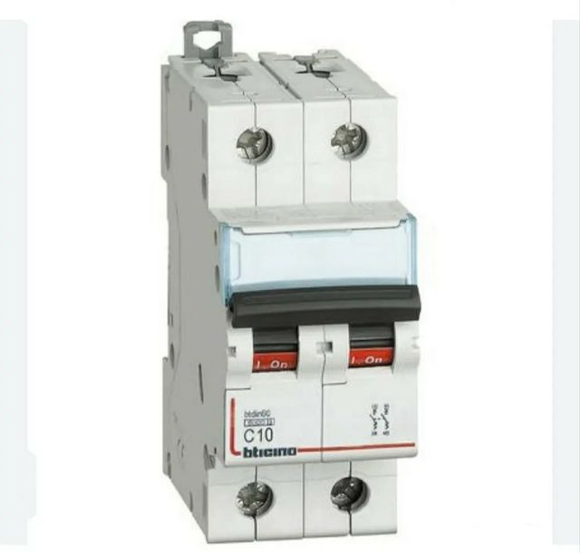 Interruttore Magnetotermico Modulare C10 400V