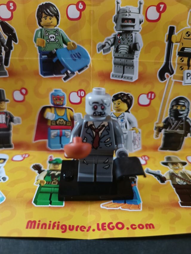 Lego Minifigura Zombie Serie 1 (8683)