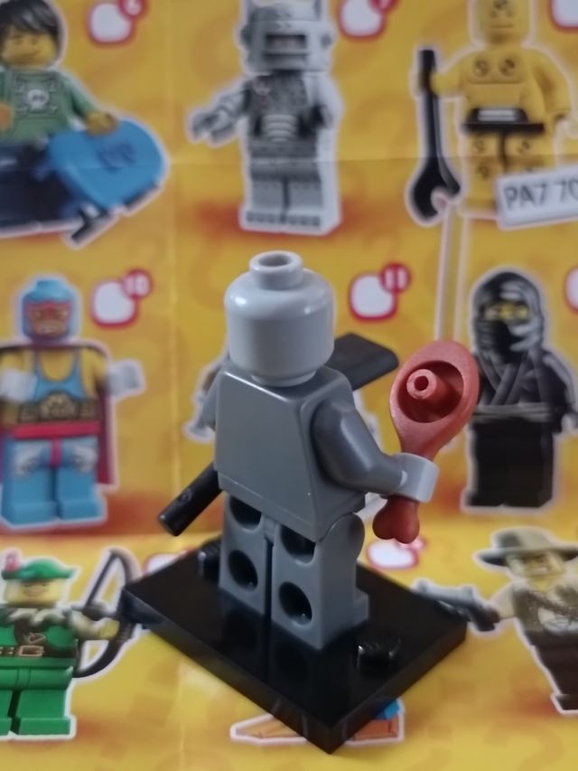 Lego Minifigura Zombie Serie 1 (8683)