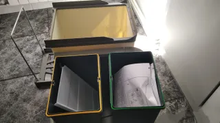 Cubo basura extraíble bajo fregadero