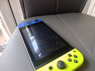 Nintendo Switch V2 - Consola