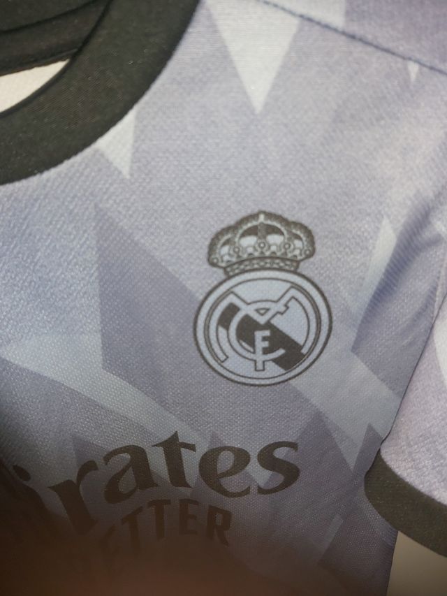 Camiseta Adidas Gris - Real Madrid