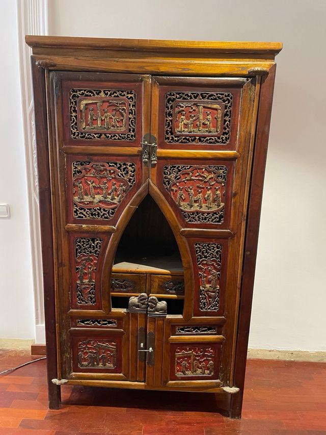 Armario chino antiguo de madera