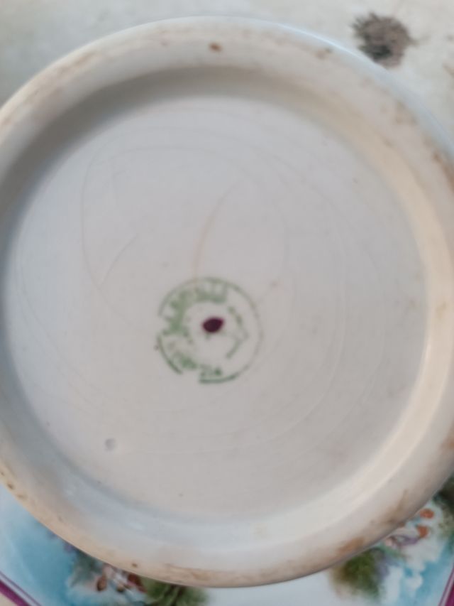 Taza y platillo antiguos La Cartuja