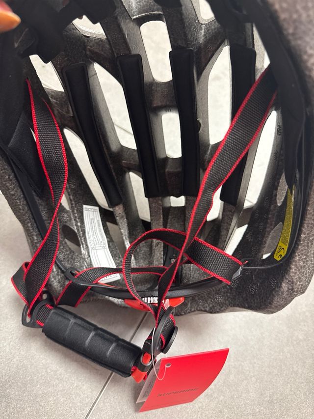 Casco de bicicleta o patinete