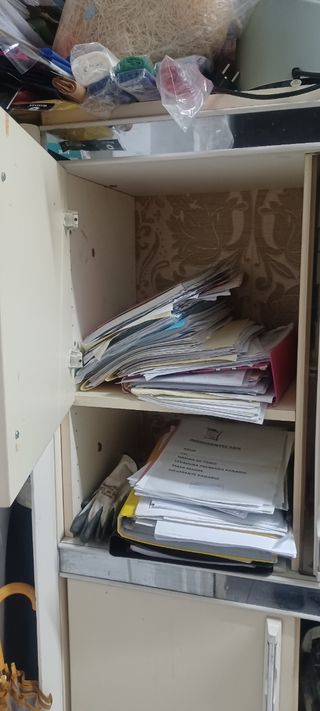 Soporte blanco metal multiusos