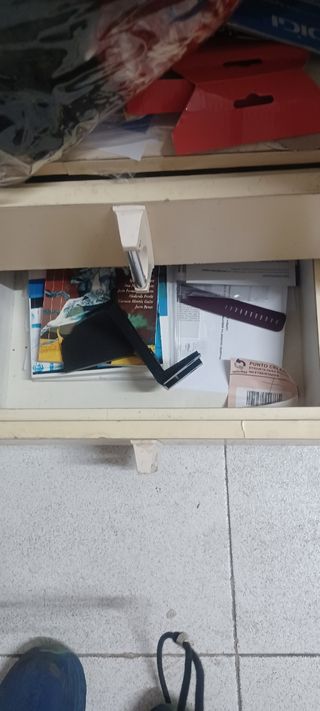 Soporte blanco metal multiusos