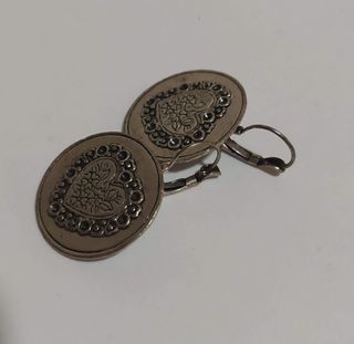 Pendientes corazón plateado, a estrenar