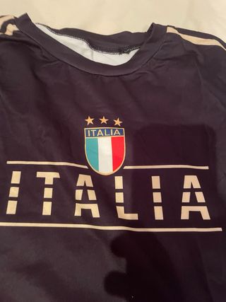 Camiseta Italia - Negra y dorada