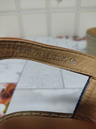 Sandalias cuña Dana women marrón