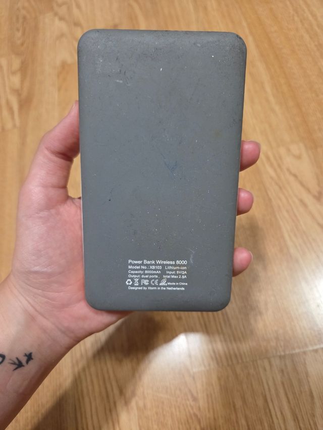 Batería externa inalámbrica xtorm 8000mAh
