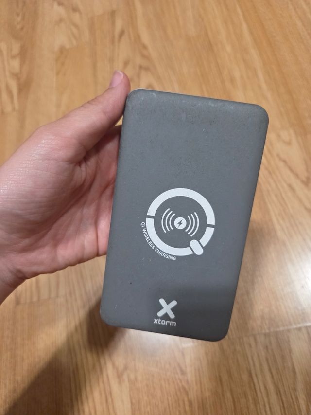 Batería externa inalámbrica xtorm 8000mAh