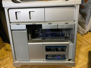 Mac Pro 3,1 (8-Core 2,8 GHz) / 12 GB. Ram DDR2 /