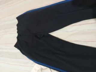 Chándal Adidas juvenil blanco , Negro y azules 