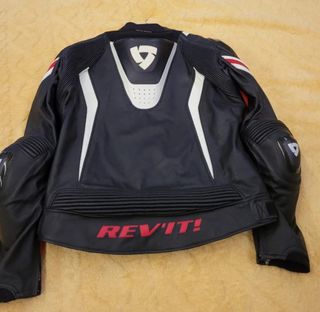 Cazadora moto cuero REV'IT! 