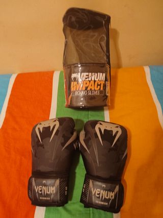 Guantes boxeo Venum Impact 12 oz