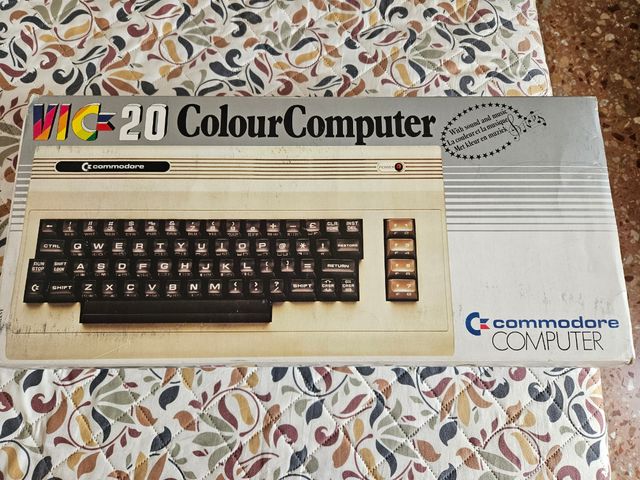 Commodore VIC-20: Consola Retro
