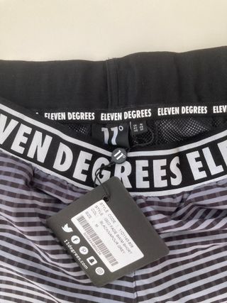 11o_Eleven Degrees. Bañador hombre. Talla M