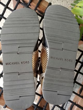 Zapatillas Michael Kors - Negras y Doradas