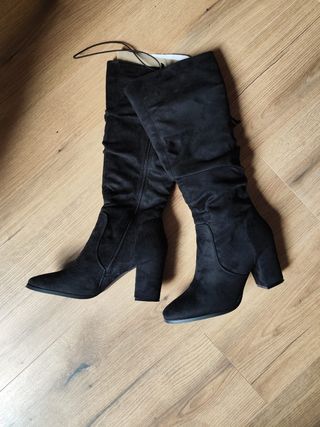 Botas negras tacón alto