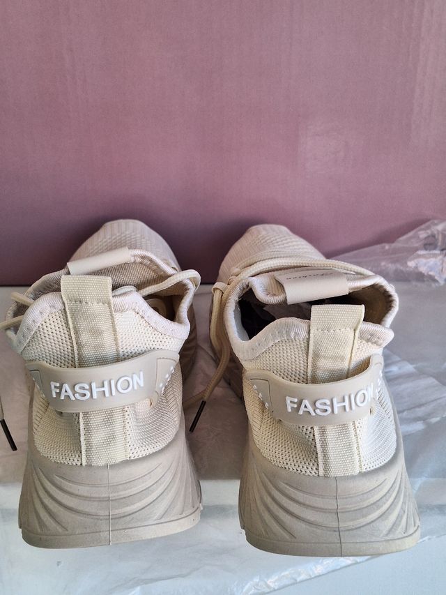 Zapatillas Jin Shi Juan beige