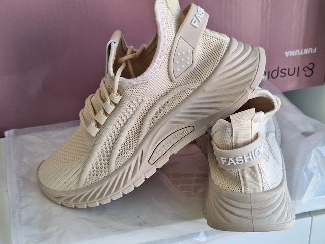 Zapatillas Jin Shi Juan beige