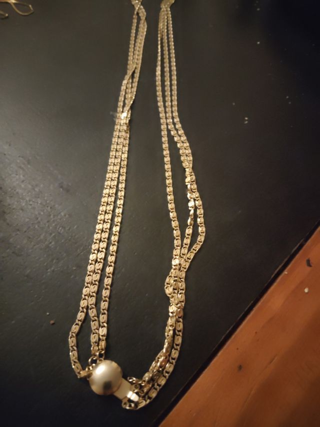 Collar dorado vintage