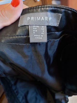 Gonna nera in ecopelle