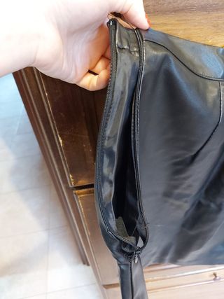 Gonna nera in ecopelle