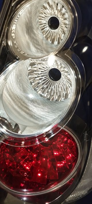 Piloto trasero Mazda 5