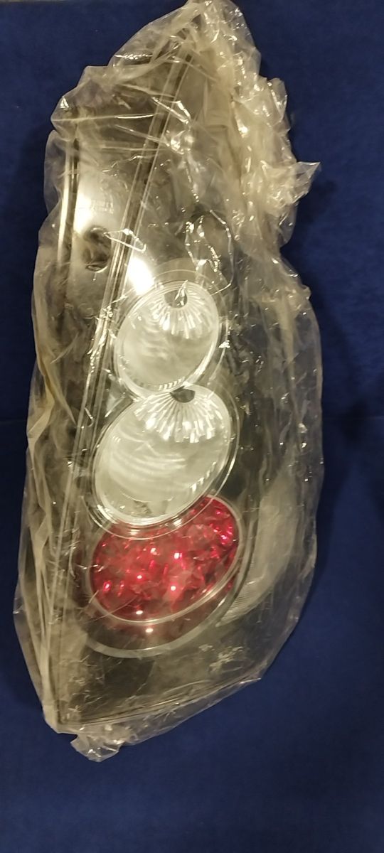 Piloto trasero Mazda 5