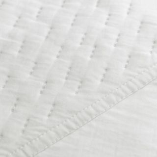 Colcha bouti con volante Roomers blanca