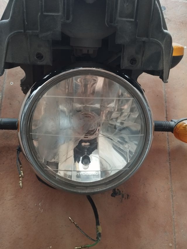 Opticas Hyosung Comet 125cc 250cc 650cc