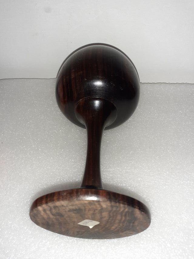 Preciosa copa de madera tallada a mano 20cm alto.