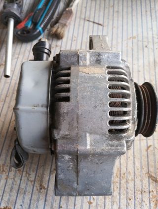 Alternador Denso CHA51 usado