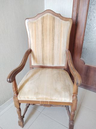 Sedia con braccioli  classica