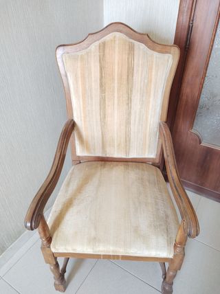 Sedia con braccioli  classica