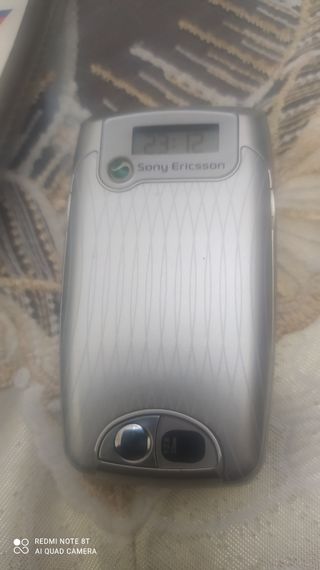 Sony Ericsson Z600 - Telefono cellulare argento