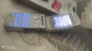 Sony Ericsson Z600 - Telefono cellulare argento