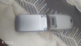 Sony Ericsson Z600 - Telefono cellulare argento