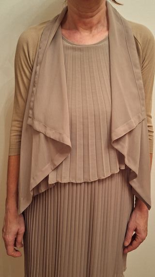 Coprispalle beige in maglia